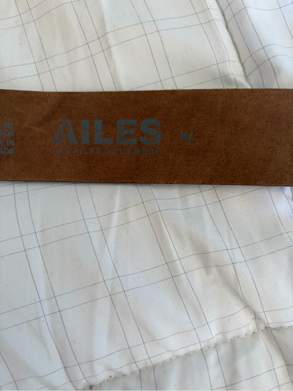 Circa 1990s Les Ailes de La Mode Leather Belt M Burgundy Wine Brass Buckle - Picture 5 of 10